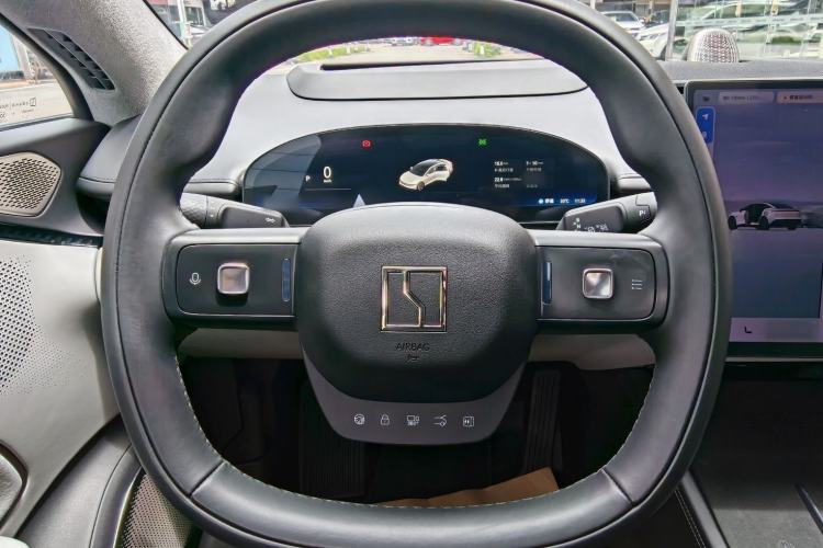 Used Zeekr 007 2024 Rear-Drive Enhanced Version 75 kWh Interior 5