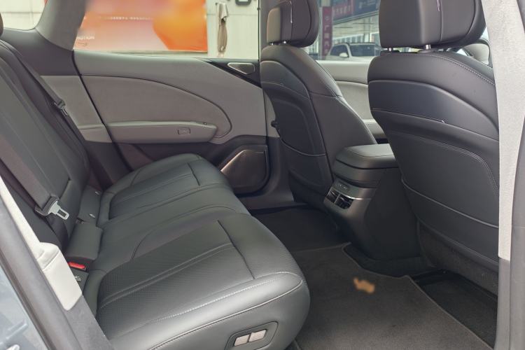 Used Zeekr 007 2024 Rear-Drive Enhanced Version 75 kWh Interior 7