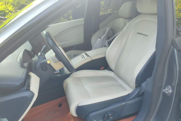 Used Zeekr 007 2024 Rear-Drive Intelligent Driving Version 75 kWh Left Front Seat