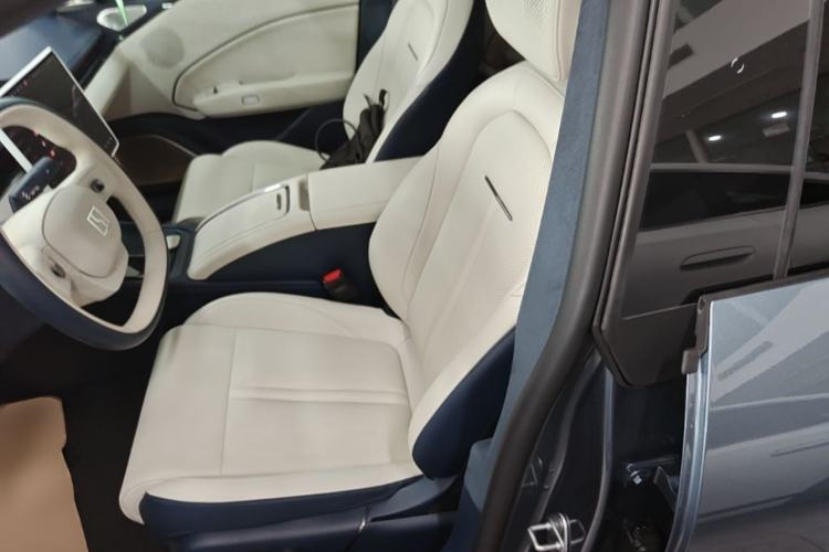 Used Zeekr 007 2024 Rear-Drive Enhanced Version 75 kWh Left Front Seat