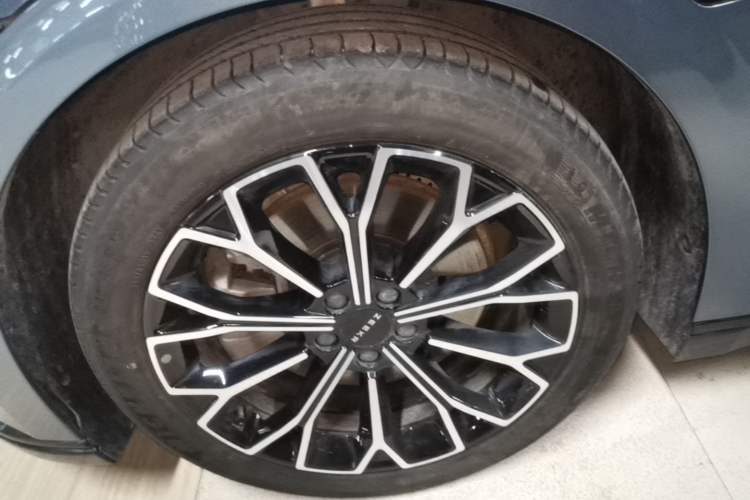 Used Zeekr 007 2024 Rear-Drive Intelligent Driving Version 100 kWh Left Front Wheel Hub