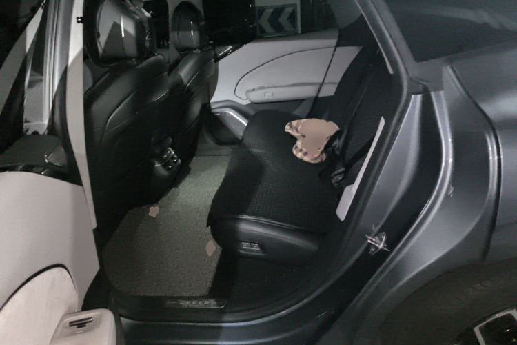 Used Zeekr 007 2024 Rear-Drive Enhanced Version 75 kWh Left Rear Seat