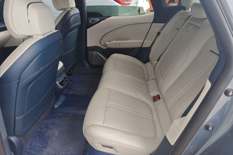 Used Zeekr 007 2024 Rear-Drive Version 100 kWh Left Rear Seat