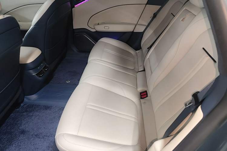 Used Zeekr 007 2024 Rear-Drive Enhanced Version 75 kWh Left Rear Seat