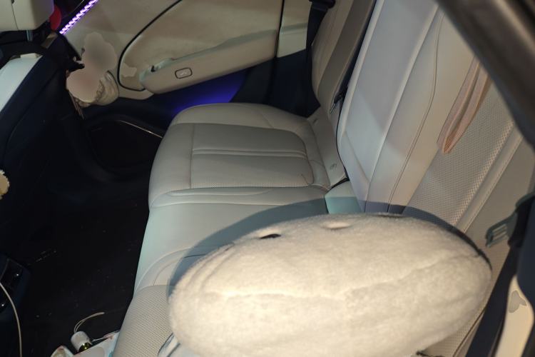Used Zeekr 007 2024 Rear-Drive Enhanced Version 75 kWh Left Rear Seat