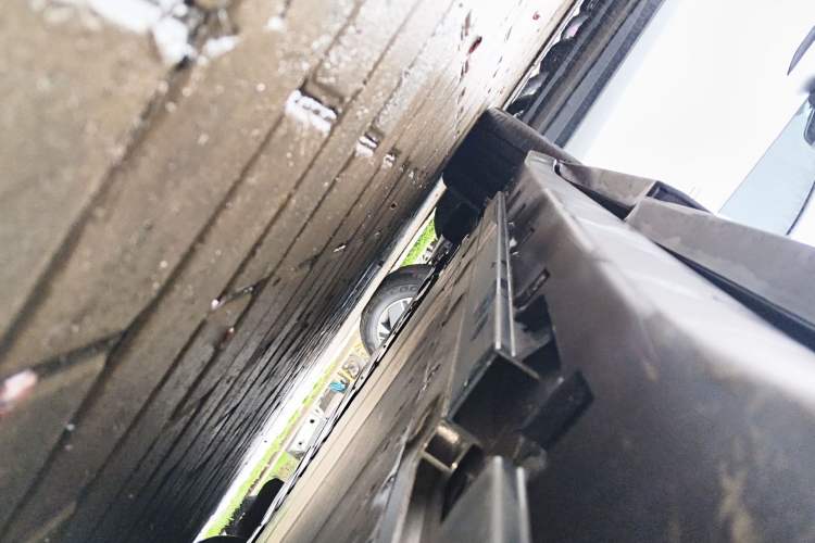 Used Zeekr 007 2024 Rear-Drive Enhanced Version 75 kWh Left Side Sill