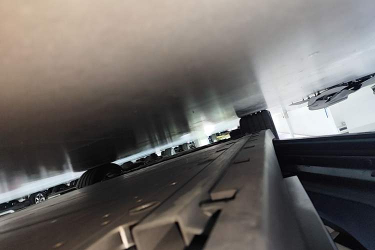 Used Zeekr 007 2024 Rear-Drive Enhanced Version 75 kWh Left Side Sill