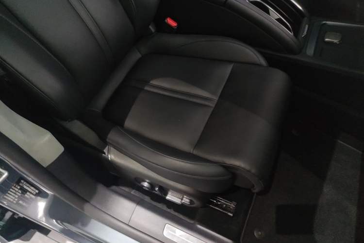 Used Zeekr 007 2024 Rear-Drive Intelligent Driving Version 100 kWh Right Front Seat