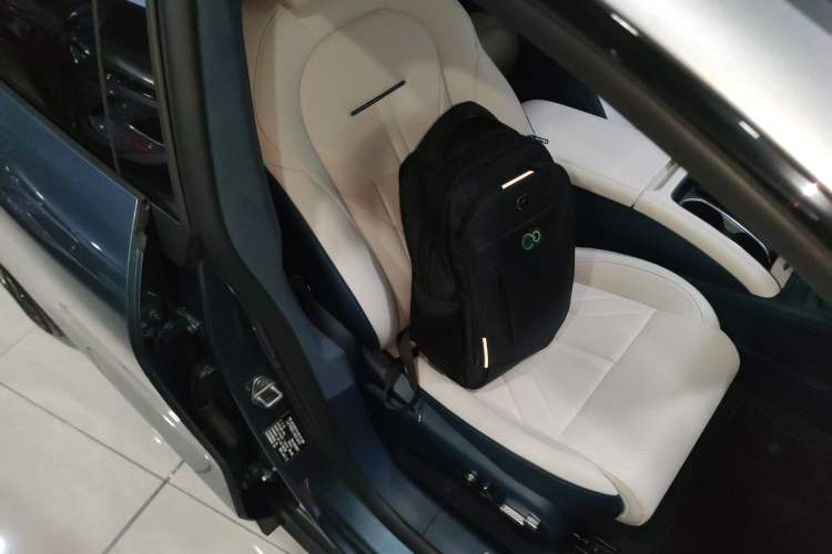 Used Zeekr 007 2024 Rear-Drive Intelligent Driving Version 75 kWh Right Front Seat