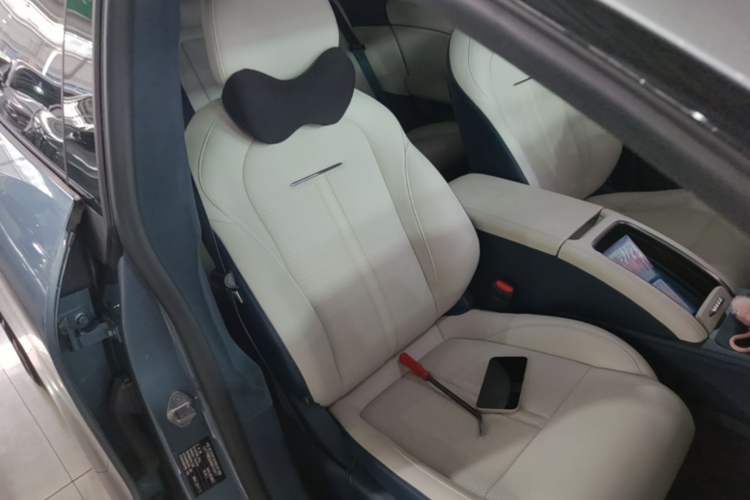 Used Zeekr 007 2024 Rear-Drive Version 100 kWh Right Front Seat