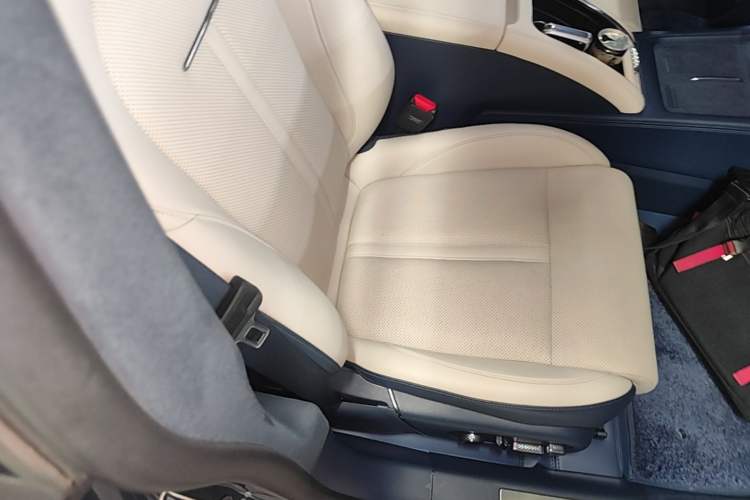 Used Zeekr 007 2024 Rear-Drive Enhanced Version 75 kWh Right Front Seat