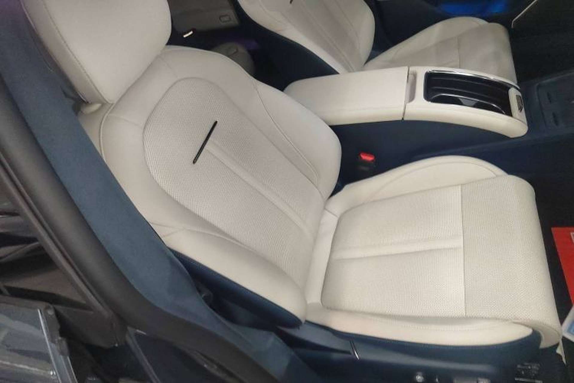 Used Zeekr 007 2024 Four-Wheel Drive Version 75 kWh Right Front Seat