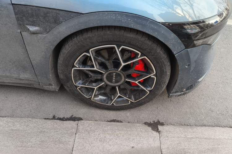 Used Zeekr 007 2024 Four-Wheel Drive Intelligent Driving Version 100 kWh Right Front Wheel Hub