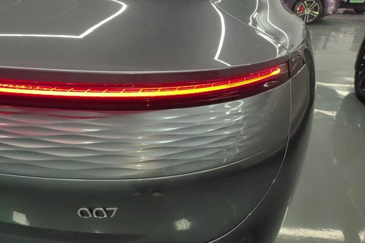 Used Zeekr 007 2024 Rear-Drive Intelligent Driving Version 100 kWh Right Rear Taillight