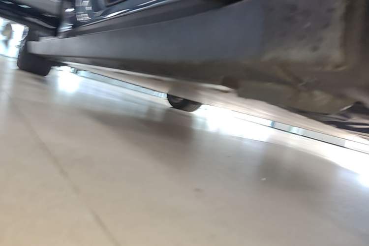 Used Zeekr 007 2024 Rear-Drive Enhanced Version 75 kWh Right Side Sill