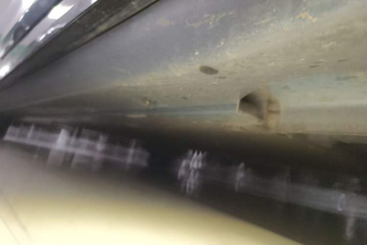 Used Zeekr 007 2024 Rear-Drive Version 100 kWh Right Side Sill