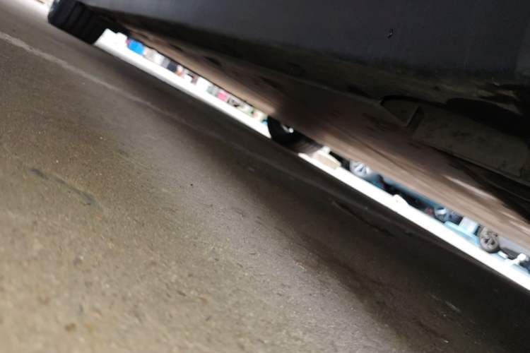 Used Zeekr 007 2024 Rear-Drive Version 75 kWh Right Side Sill