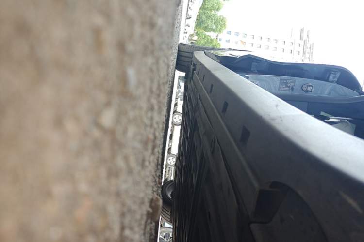 Used Zeekr 007 2024 Rear-Drive Version 100 kWh Right Side Sill