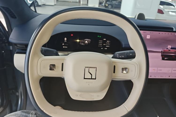 Used Zeekr 007 2024 Rear-Drive Enhanced Version 75 kWh Steering Wheel