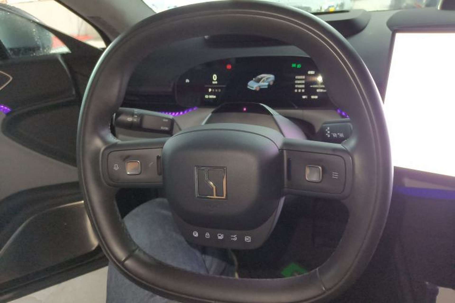 Used Zeekr 007 2024 Four-Wheel Drive Intelligent Driving Version 100 kWh Steering Wheel