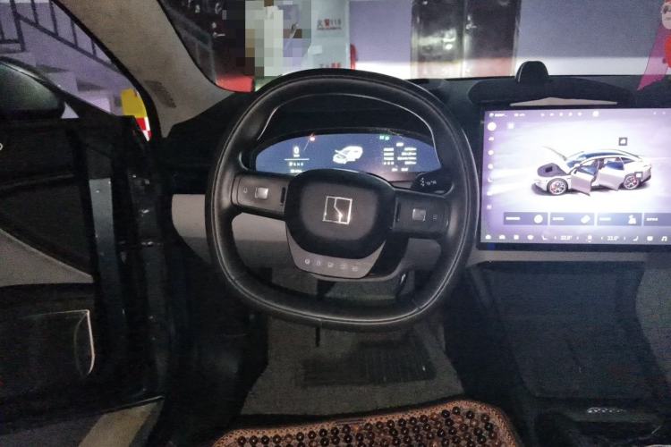 Used Zeekr 007 2024 Rear-Drive Enhanced Version 75 kWh Steering Wheel