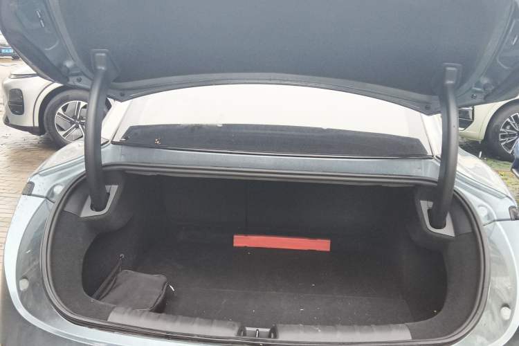 Used Zeekr 007 2024 Rear-Drive Enhanced Version 75 kWh Trunk