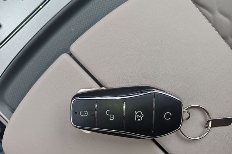 Used Zeekr 007 2024 Rear-Drive Enhanced Version 75 kWh Vehicle Key