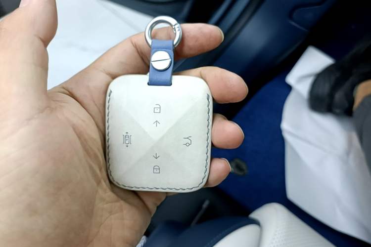 Used Zeekr 007 2024 Rear-Drive Intelligent Driving Version 75 kWh Vehicle Key