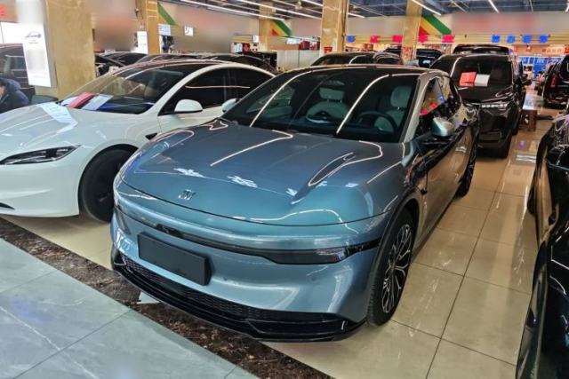 Used Zeekr 007 2024 Rear-Drive Enhanced Version 75 kWh
