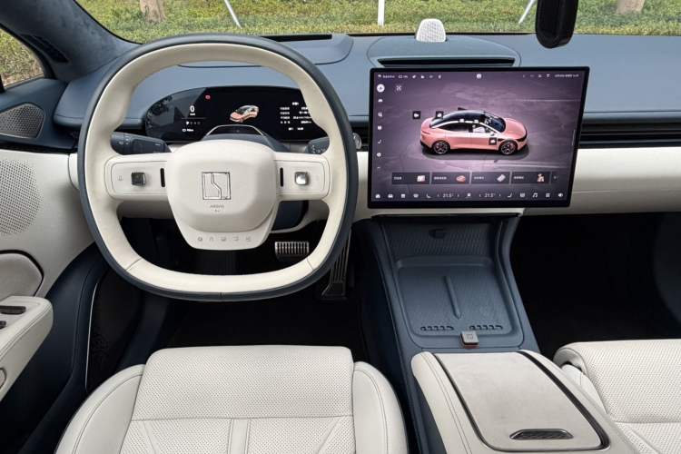 Used Zeekr 007 2024 Four-Wheel Drive Intelligent Driving Version 100 kWh Audio And AC Panel