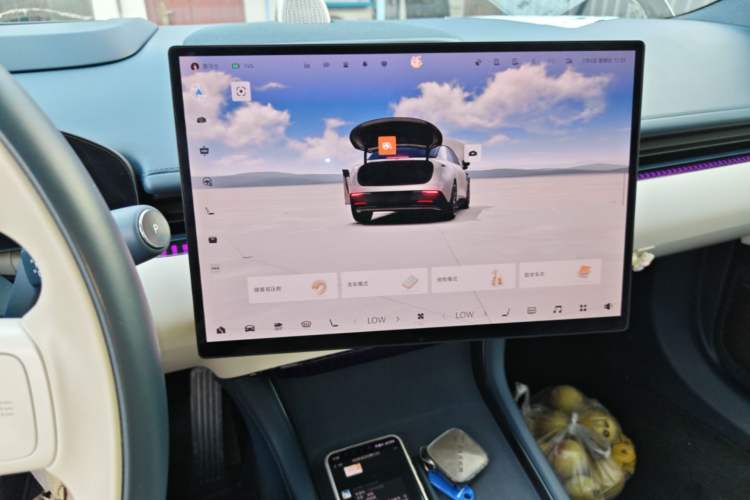 Used Zeekr 007 2024 Rear-Drive Intelligent Driving Version 100 kWh Audio And AC Panel