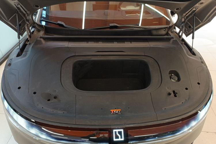 Used Zeekr 007 2024 Rear-Drive Enhanced Version 75 kWh Engine Bay