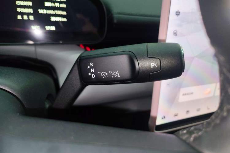 Used Zeekr 007 2024 Rear-Drive Enhanced Version 100 kWh Gear Lever
