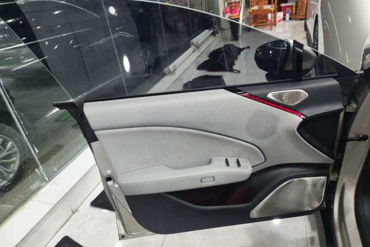 Used Zeekr 007 2024 Rear-Drive Enhanced Version 100 kWh Left Front Door Interior