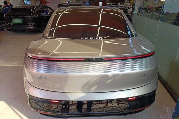 Used Zeekr 007 2024 Rear-Drive Enhanced Version 75 kWh Rear