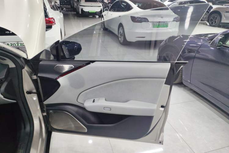Used Zeekr 007 2024 Rear-Drive Enhanced Version 100 kWh Right Front Door Interior