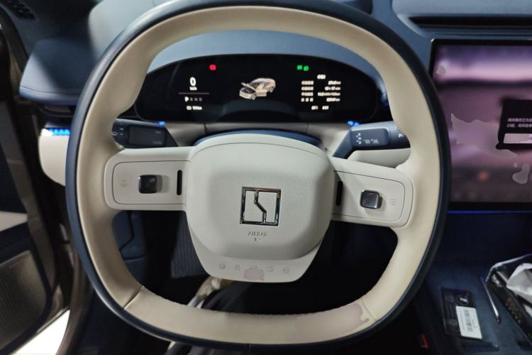 Used Zeekr 007 2024 Four-Wheel Drive Version 75 kWh Steering Wheel