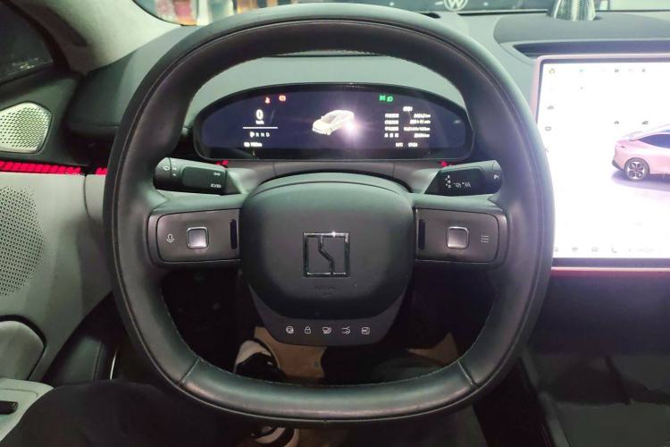 Used Zeekr 007 2024 Rear-Drive Enhanced Version 100 kWh Steering Wheel