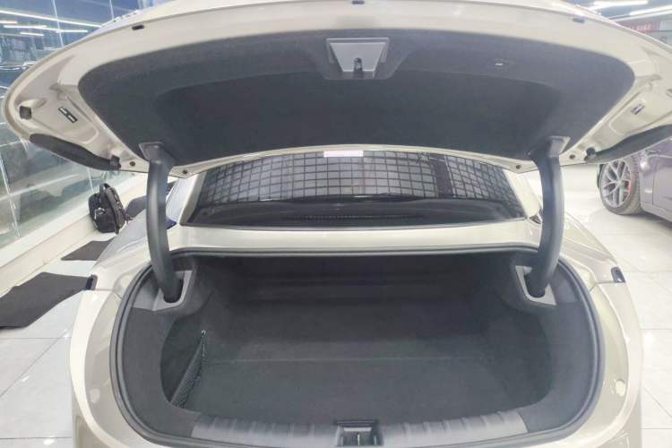 Used Zeekr 007 2024 Rear-Drive Enhanced Version 100 kWh Trunk
