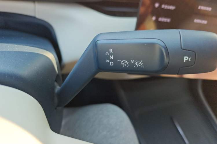 Used Zeekr 007 2024 Four-Wheel Drive Version 75 kWh Gear Lever