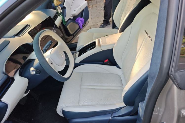 Used Zeekr 007 2024 Four-Wheel Drive Version 75 kWh Left Front Seat