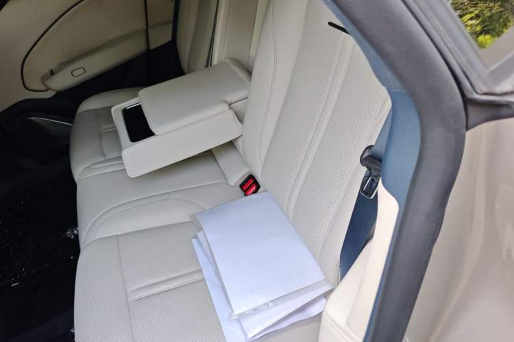 Used Zeekr 007 2024 Four-Wheel Drive Version 75 kWh Left Rear Seat