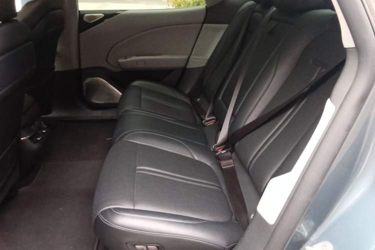 Used Zeekr 007 2024 Rear-Drive Intelligent Driving Version 100 kWh Left Rear Seat