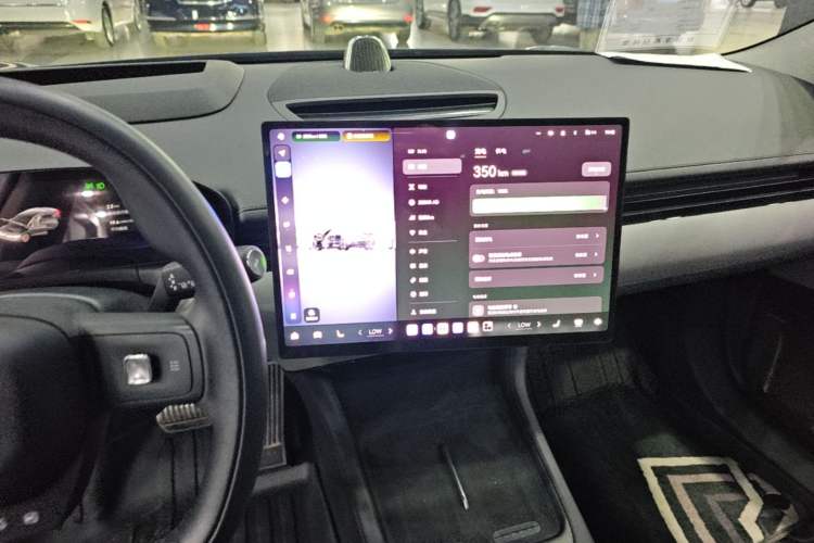 Used Zeekr 007 2024 Four-Wheel Drive Version 75 kWh Audio And AC Panel