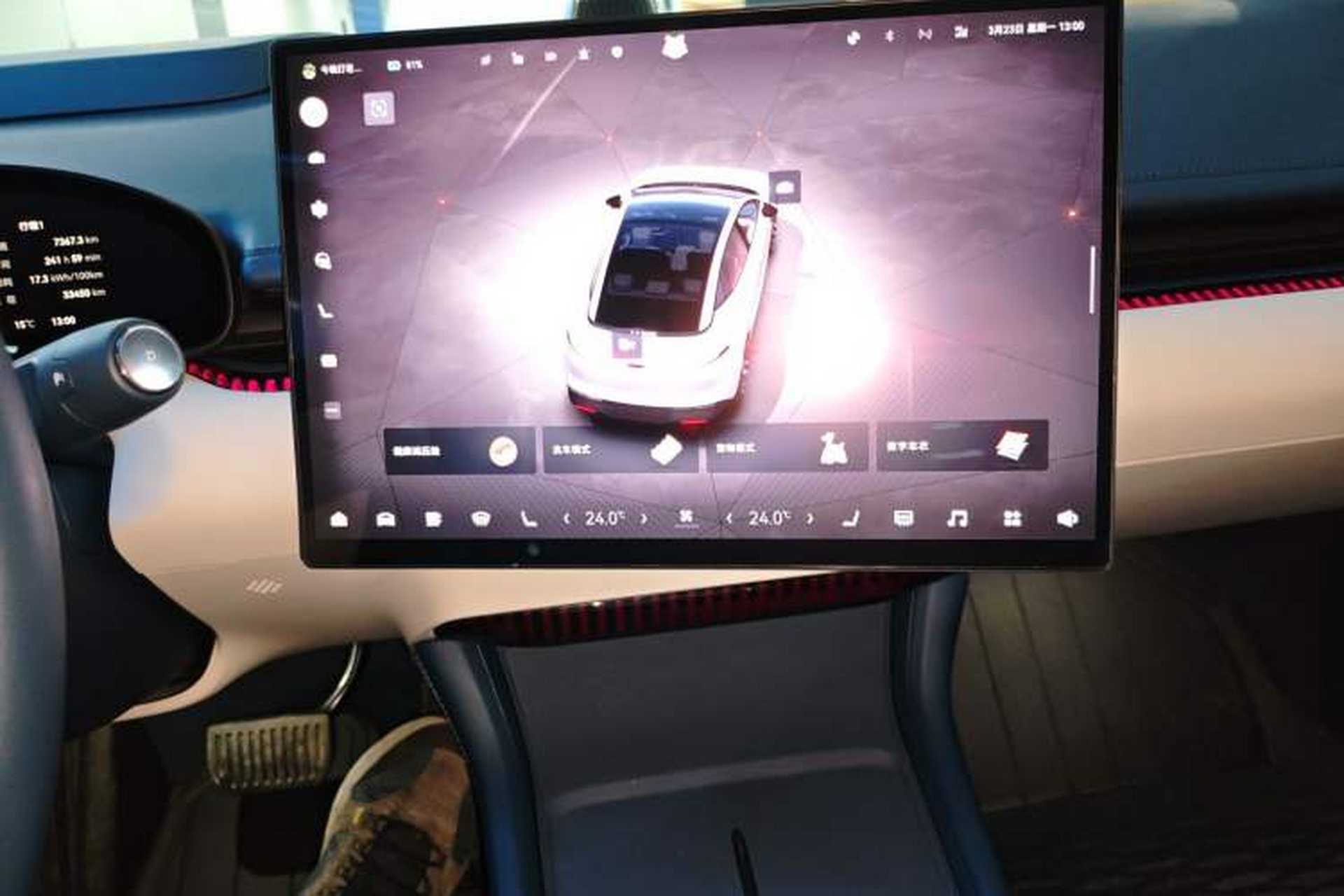 Used Zeekr 007 2024 Rear-Drive Enhanced Version 75 kWh Audio And AC Panel