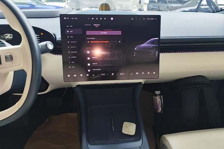 Used Zeekr 007 2024 Rear-Drive Intelligent Driving Version 75 kWh Audio And AC Panel
