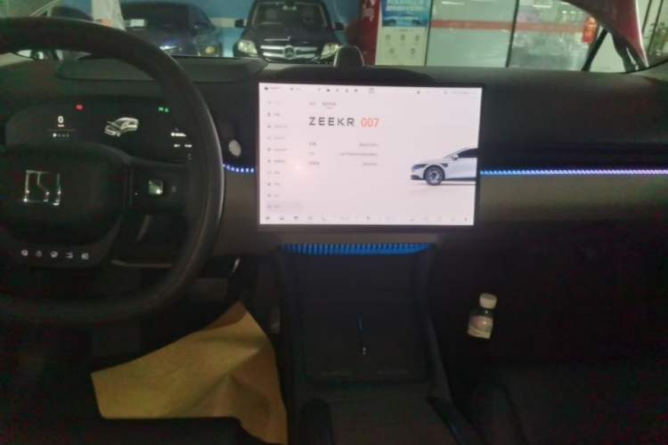 Used Zeekr 007 2024 Rear-Drive Version 75 kWh Audio And AC Panel