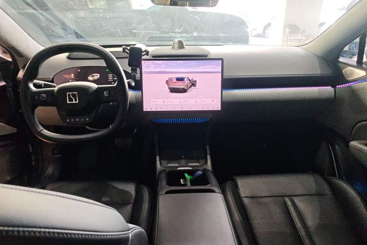Used Zeekr 007 2024 Rear-Drive Enhanced Version 75 kWh Center Console