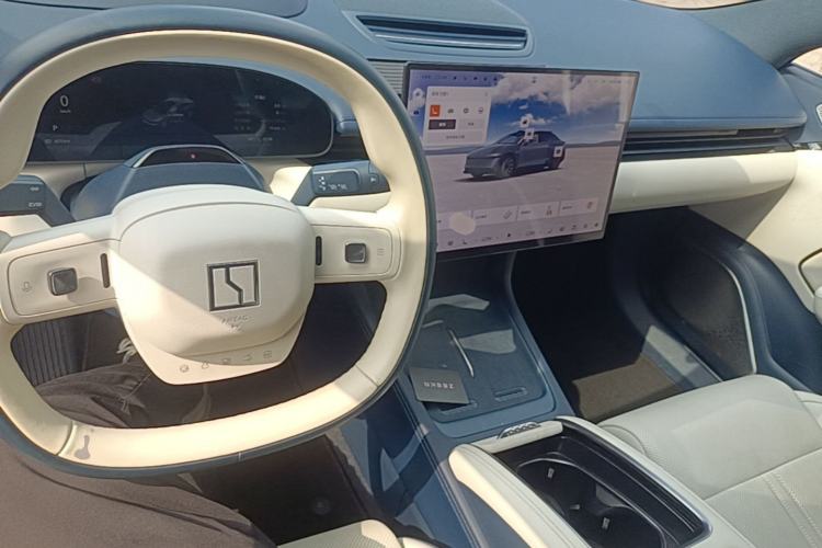 Used Zeekr 007 2024 Rear-Drive Intelligent Driving Version 100 kWh Center Console