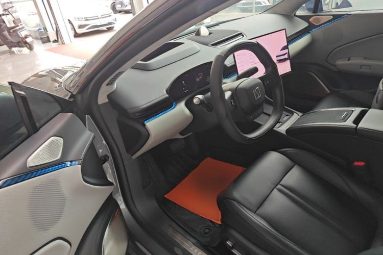 Used Zeekr 007 2024 Rear-Drive Enhanced Version 75 kWh Driver Seat